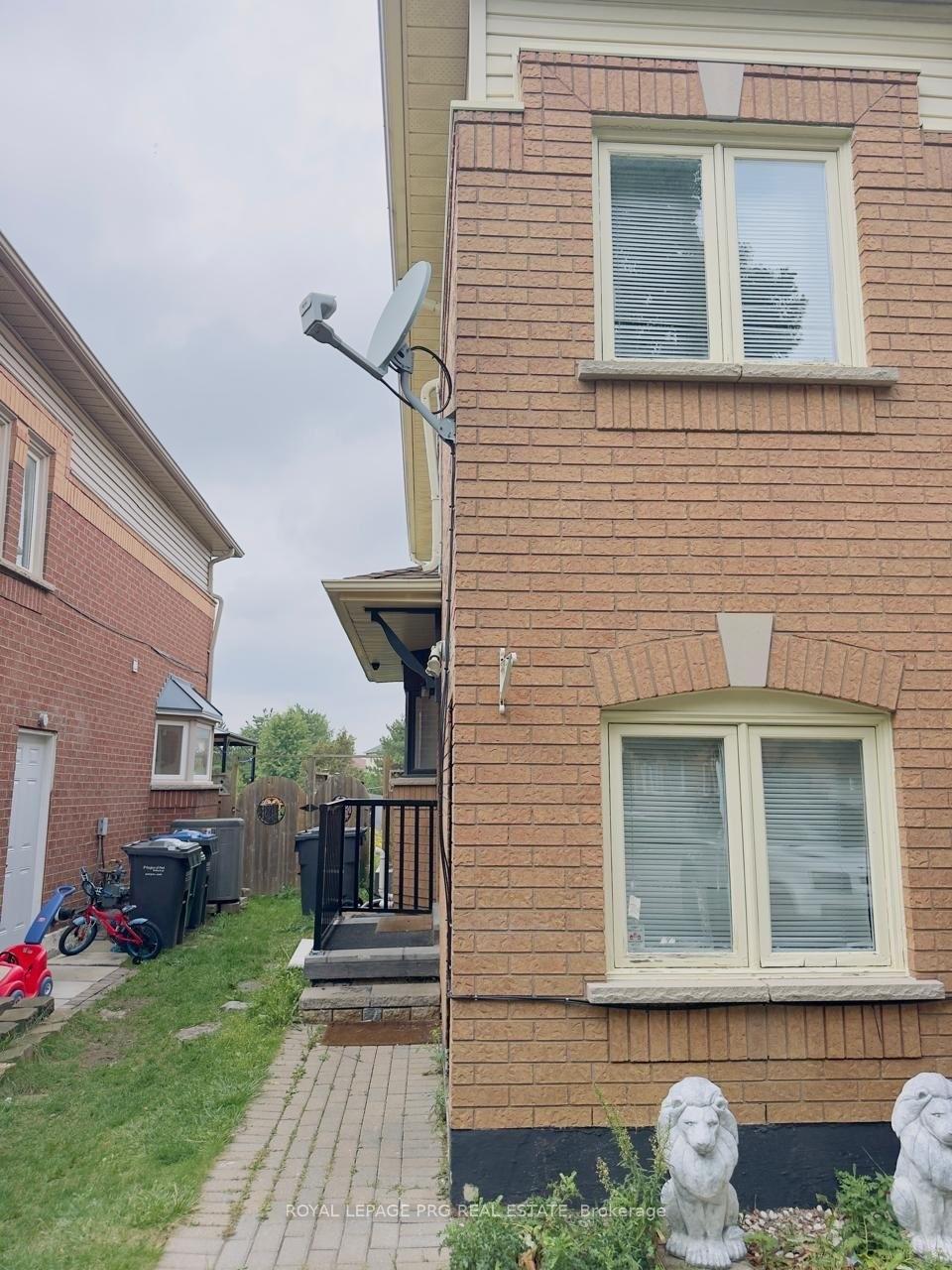 126-rainforest-drive-n-brampton-ontario-w13823178