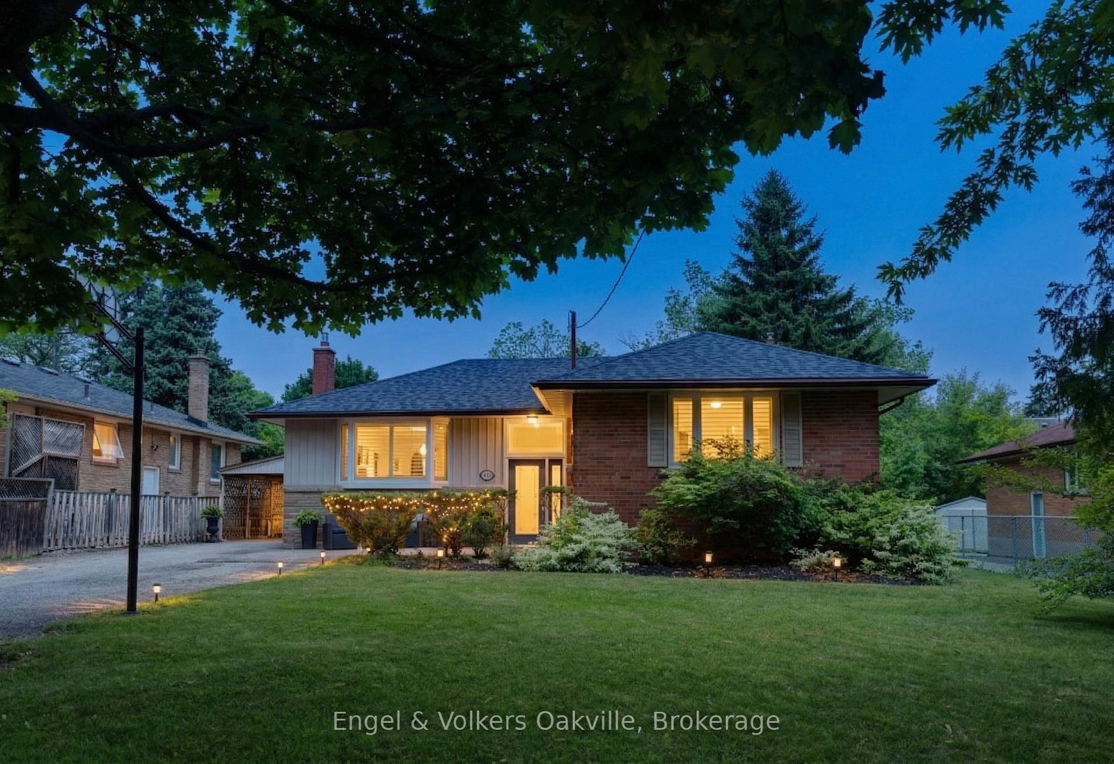 465-fourth-line-oakville-ontario-w13823584