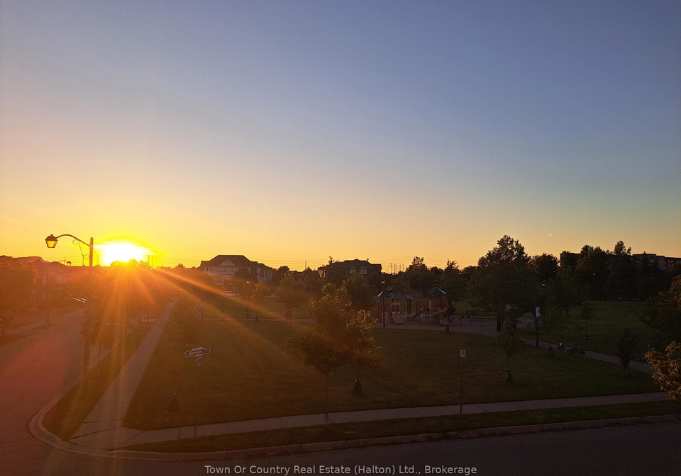 641-speyer-circle-milton-ontario-w13823614
