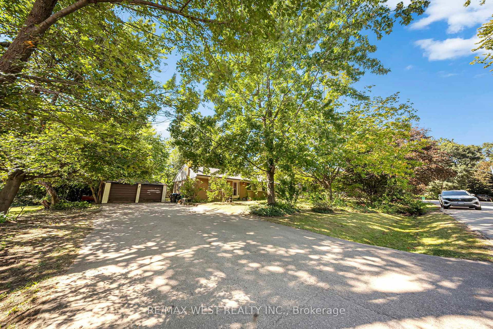 1610-magenta-court-mississauga-ontario-w13823616