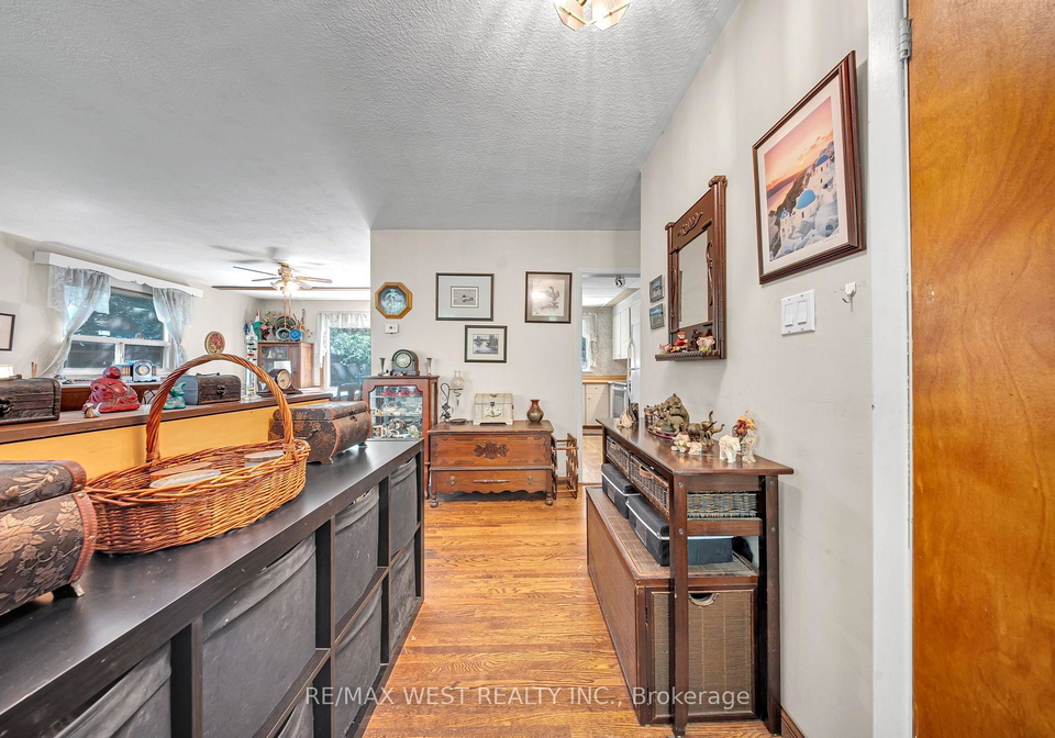 1610-magenta-court-mississauga-ontario-w13823616