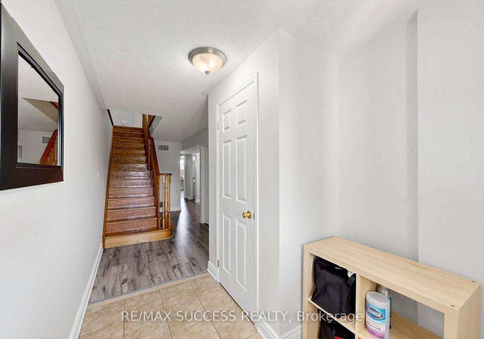19-boot-terrace-toronto-york-ontario-w13823666