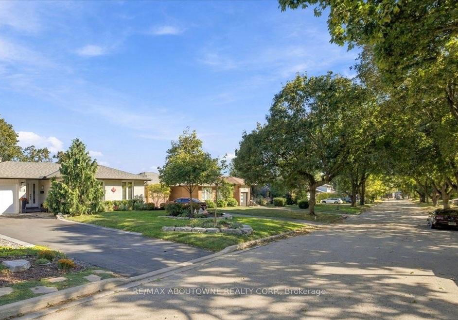 2408-hereford-crescent-burlington-ontario-w13823728