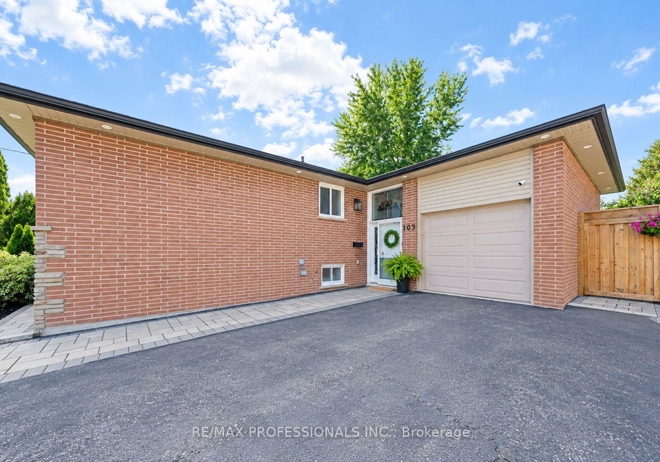 103-west-deane-park-drive-toronto-etobicoke-ontario-w13823780