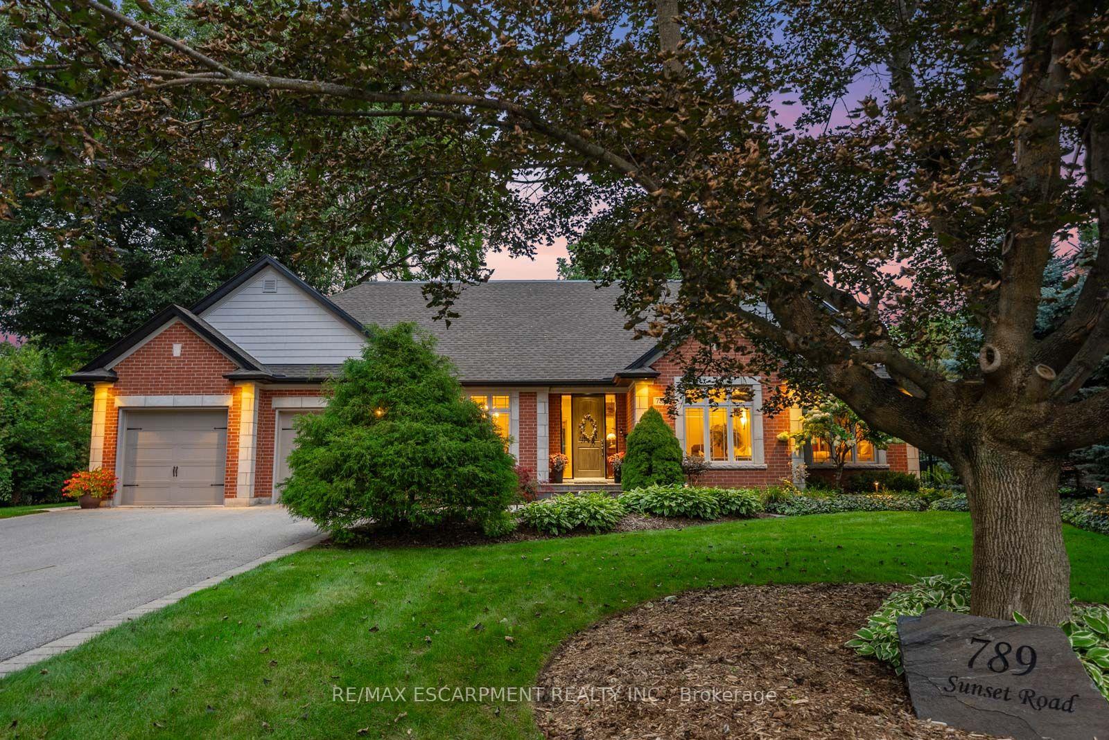 789-sunset-road-burlington-ontario-w13823786