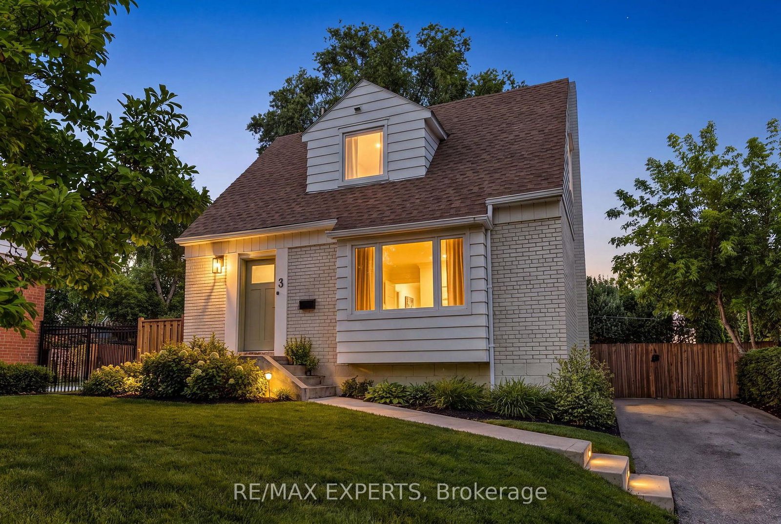 3-greenacres-road-toronto-north-york-ontario-w13824032