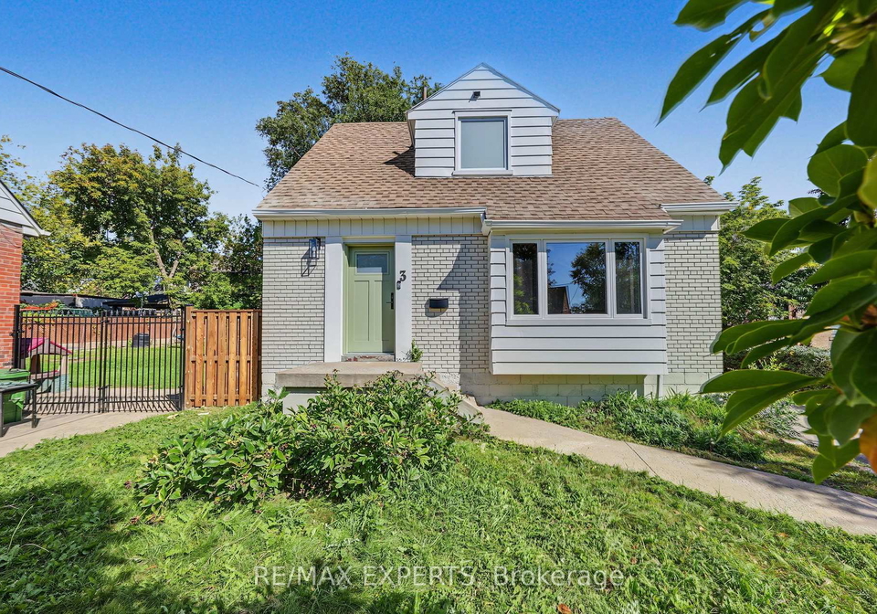 3-greenacres-road-toronto-north-york-ontario-w13824032