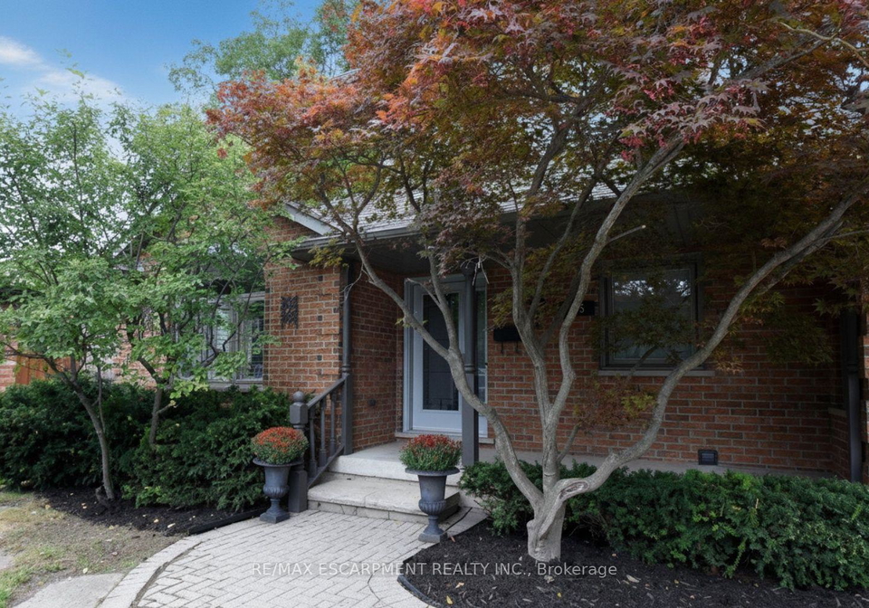 715-bateman-court-burlington-ontario-w13824108