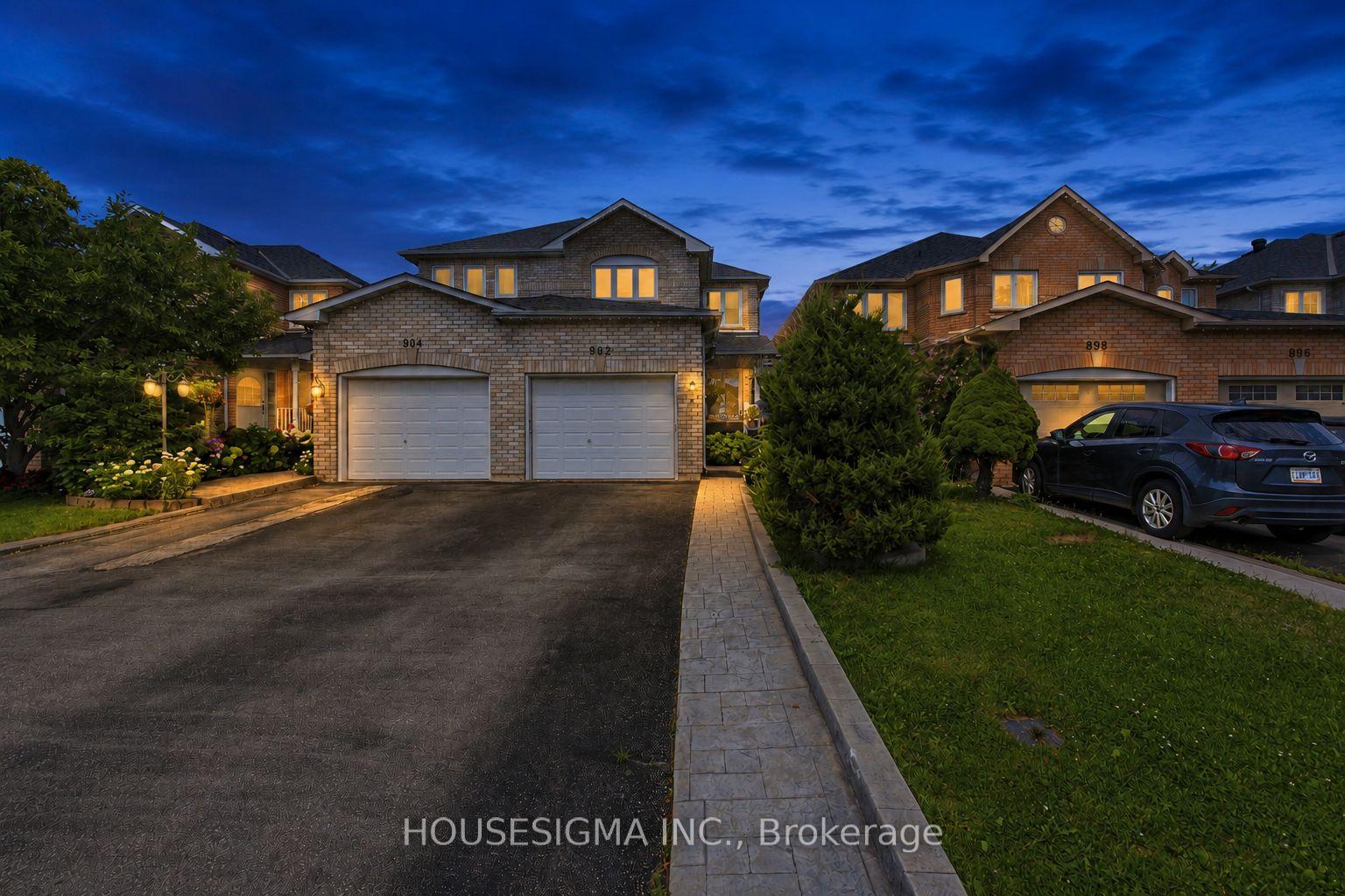 902-applecroft-circle-mississauga-ontario-w13824340