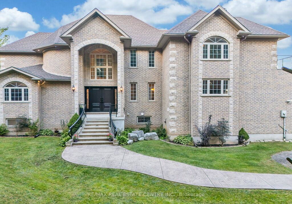 12601-nassagaweya-puslinch-tline-milton-ontario-w13824380