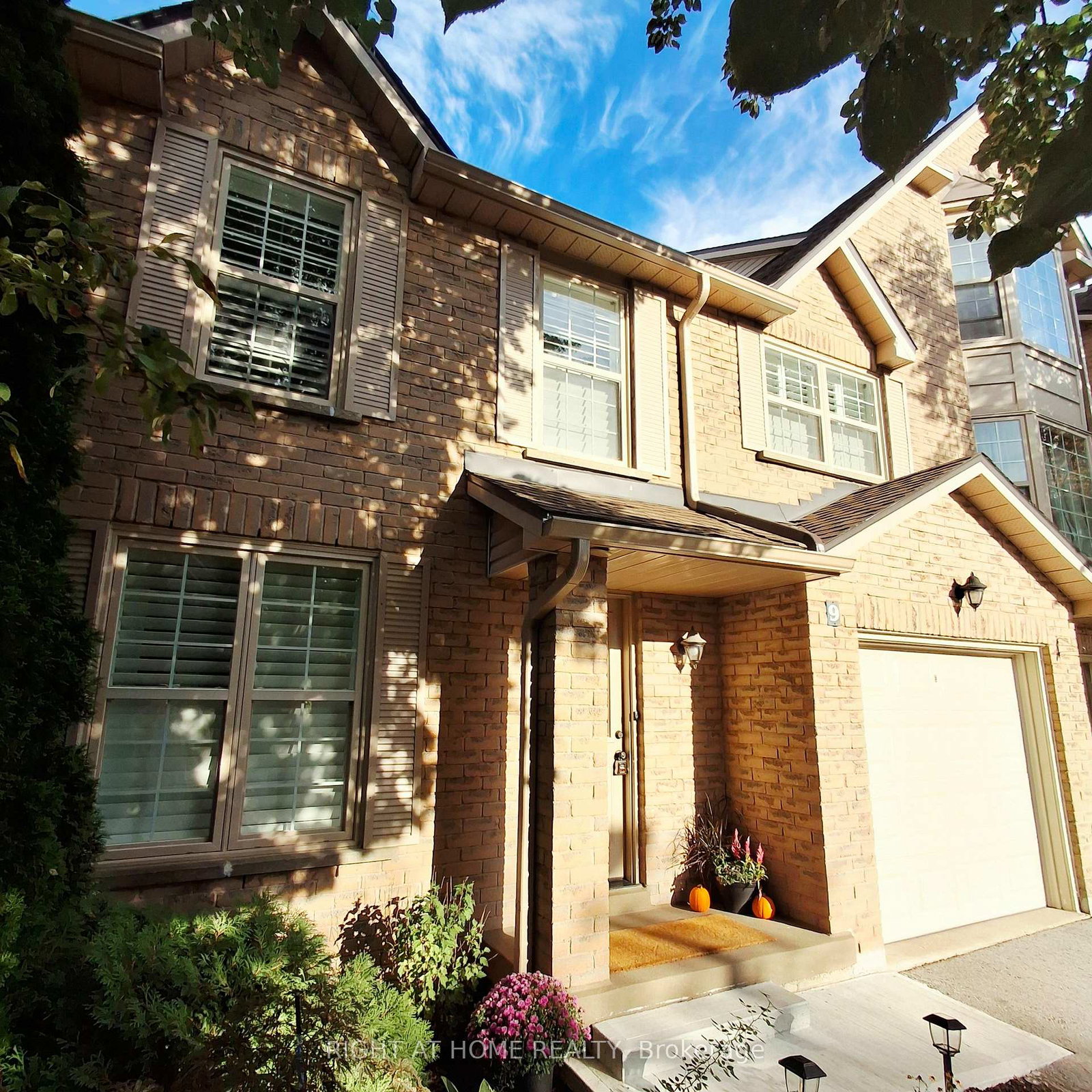 2272-mowat-avenue-oakville-ontario-w13824740