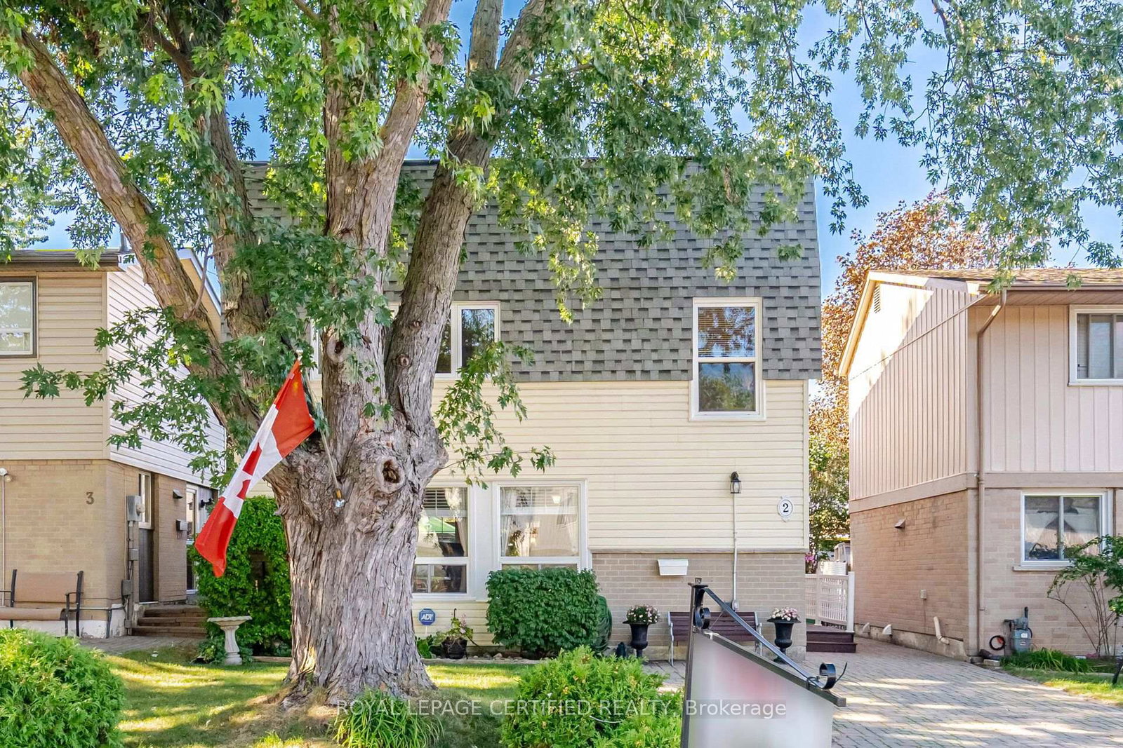 2-grove-park-square-brampton-ontario-w13825012