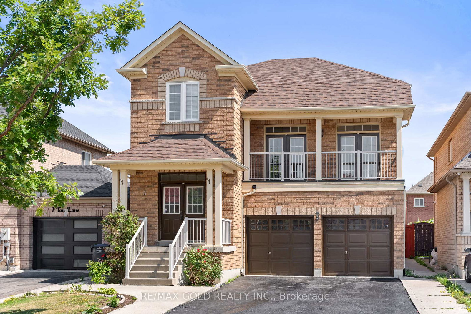 3-tan-lane-brampton-ontario-w13825358