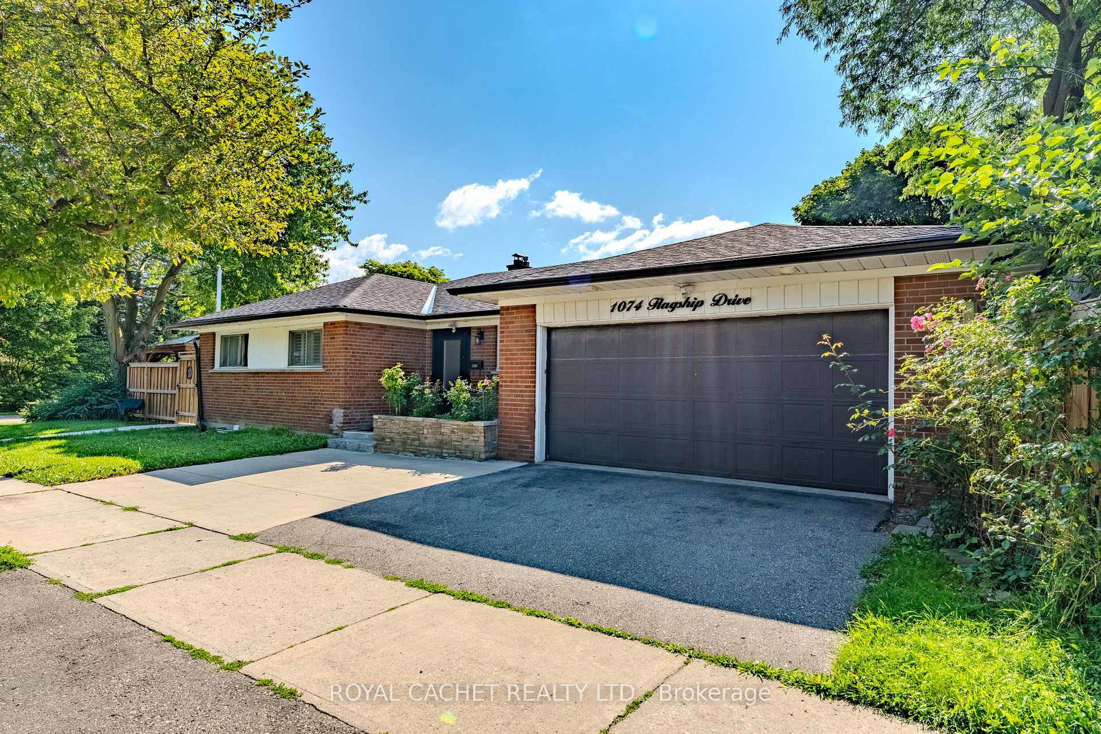 1074-flagship-drive-mississauga-ontario-w13825584