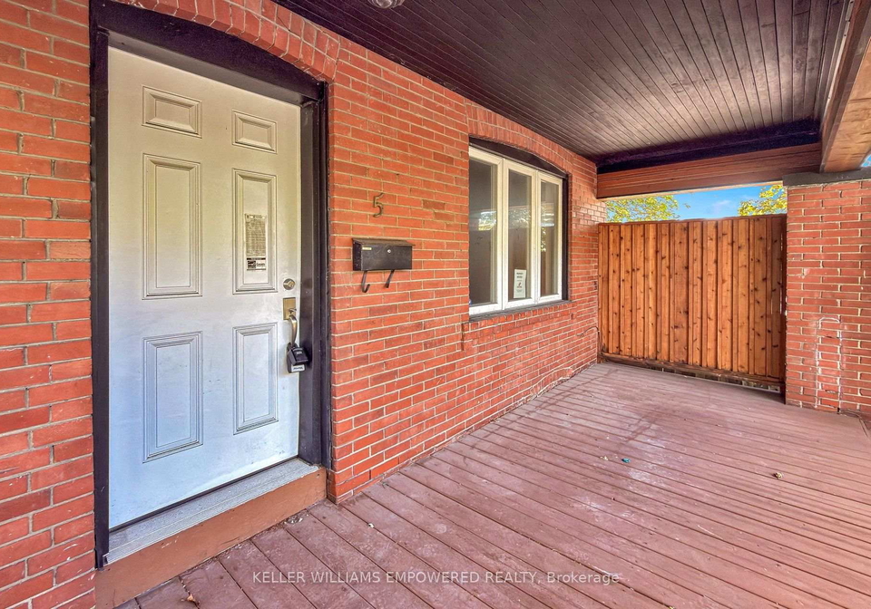 5-aldgate-avenue-toronto-etobicoke-ontario-w13825782