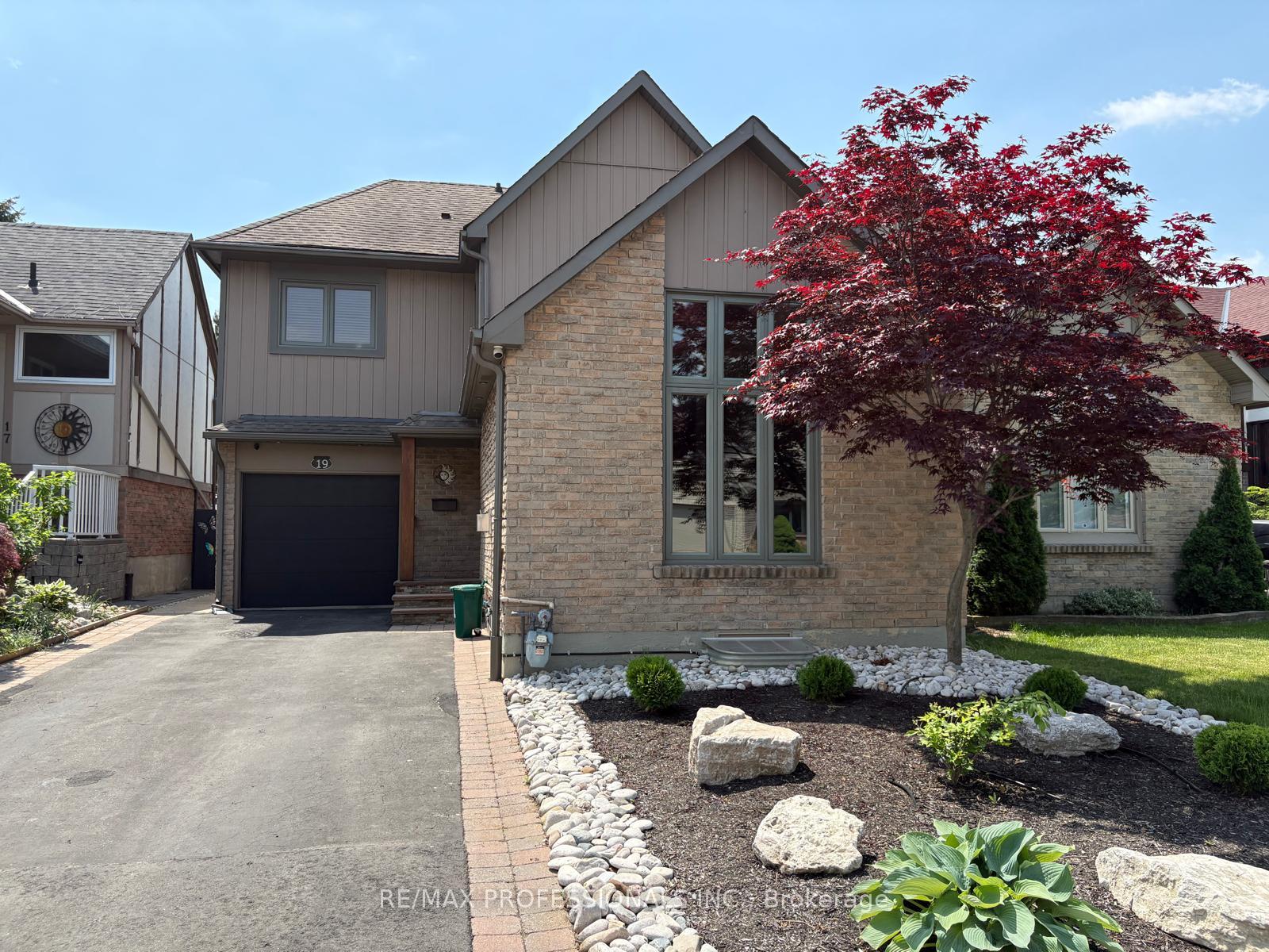 19-elmbrook-crescent-toronto-etobicoke-ontario-w13825882