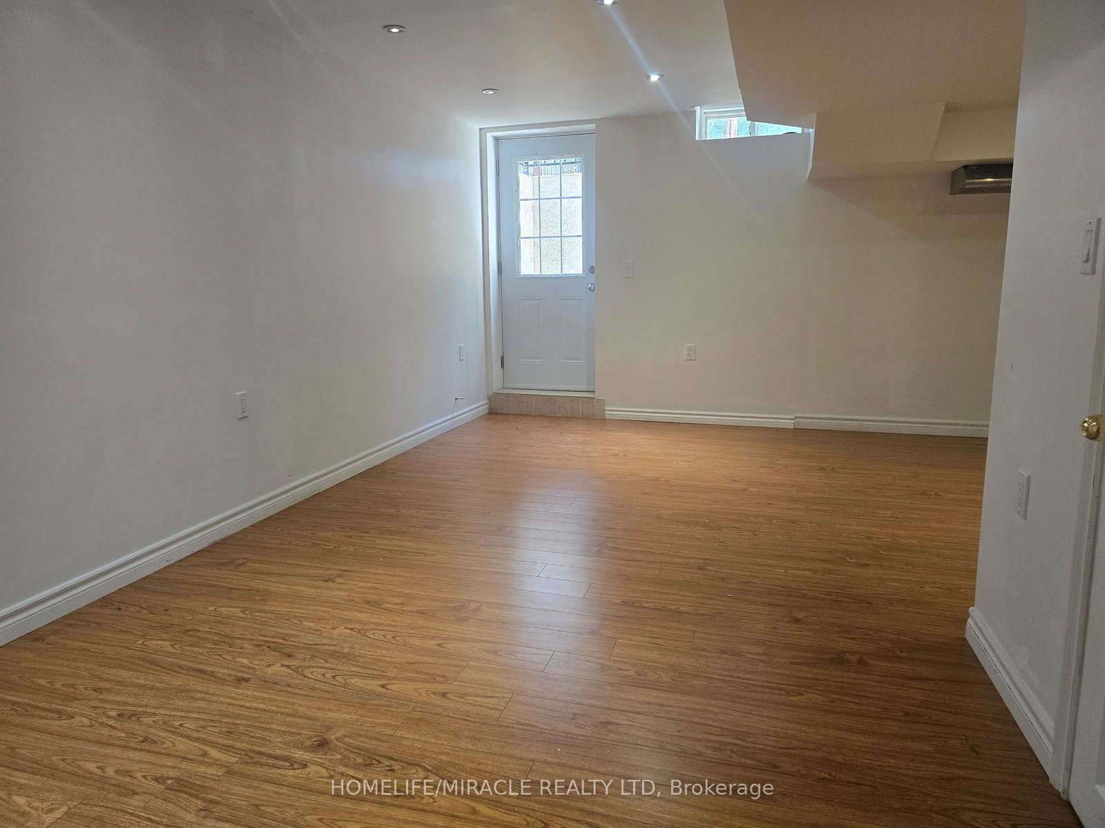 7218-lulworth-court-mississauga-ontario-w13826714