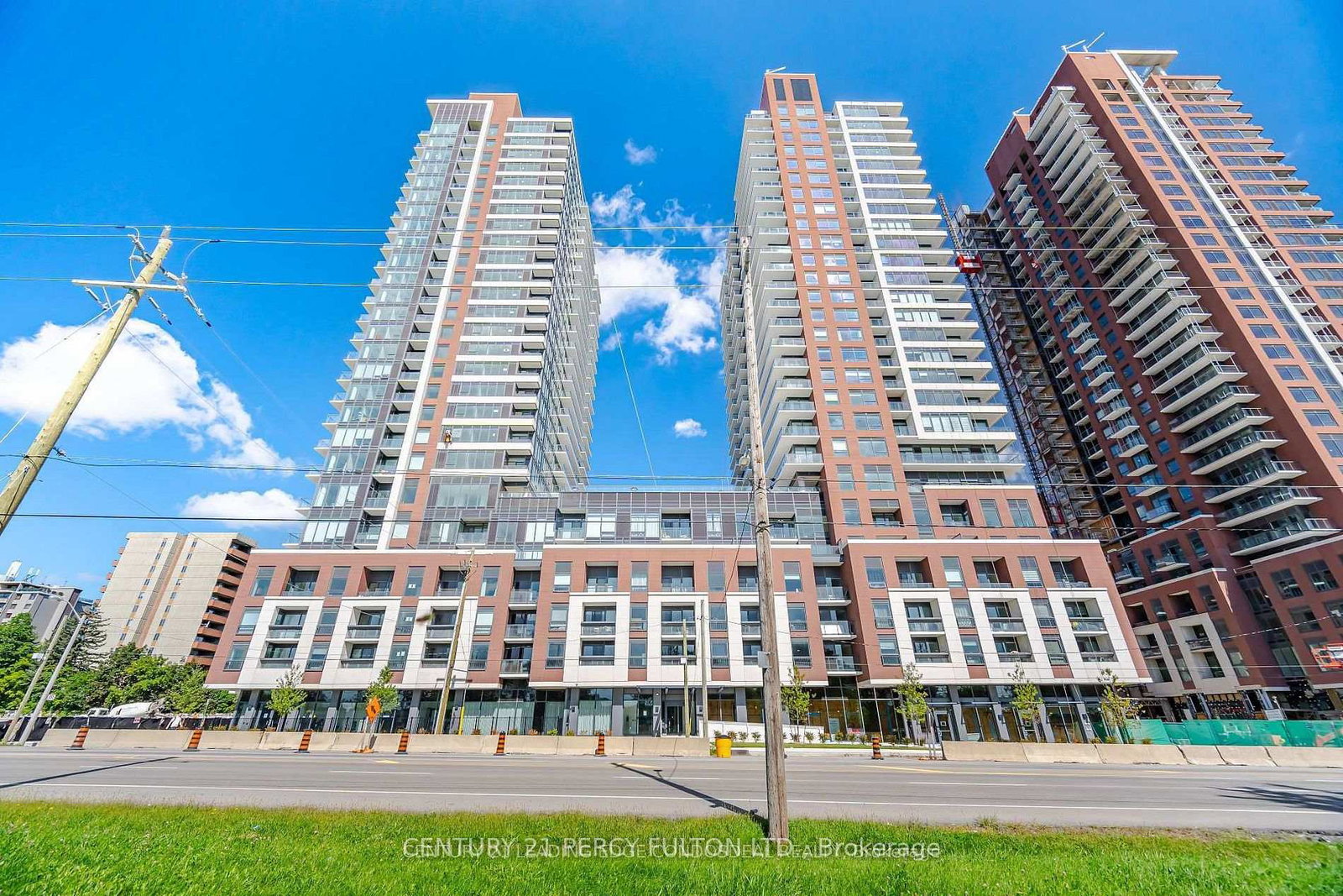 4010-eglinton-avenue-w-toronto-etobicoke-ontario-w13826904