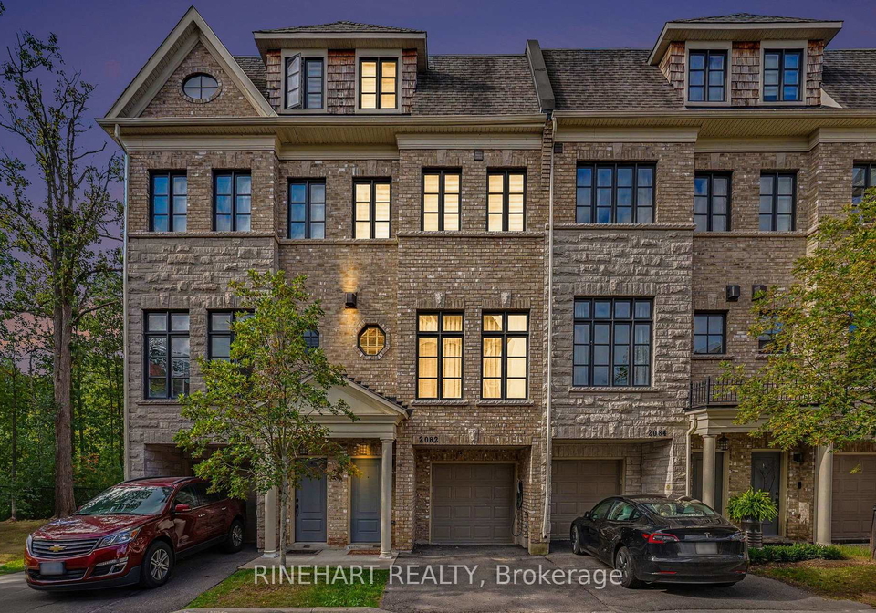 2082-queensborough-gate-mississauga-ontario-w13827228
