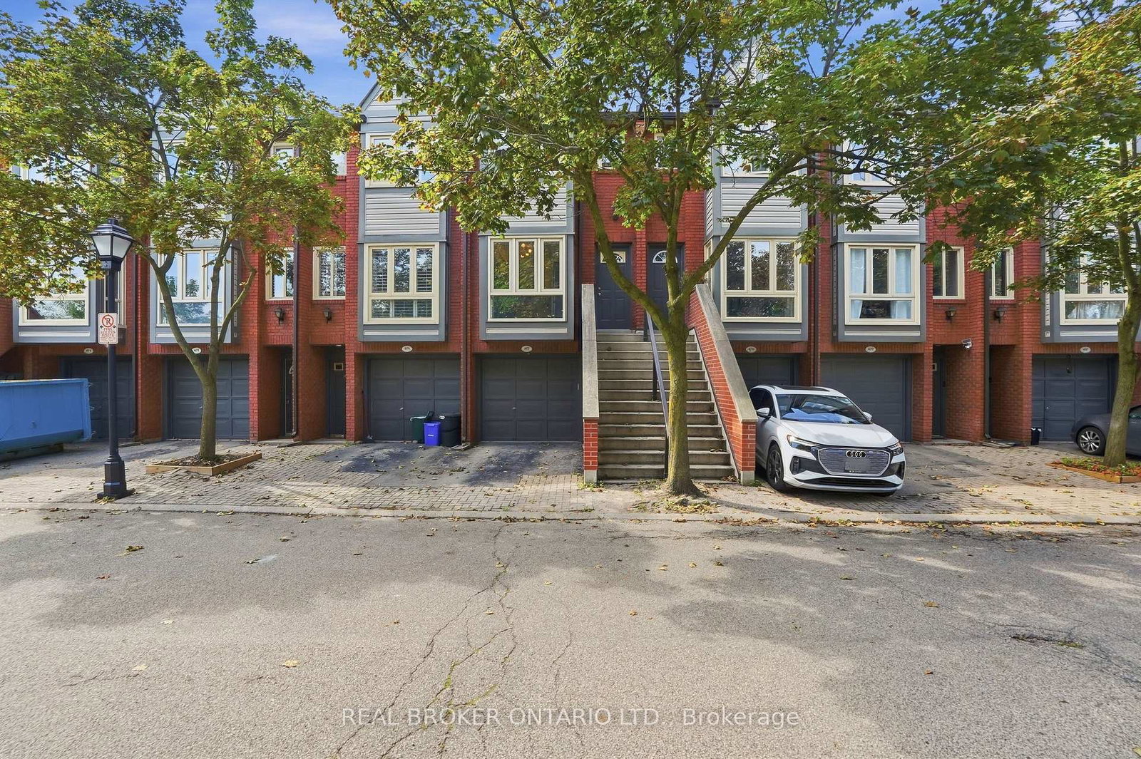 895-maple-avenue-burlington-ontario-w13827284