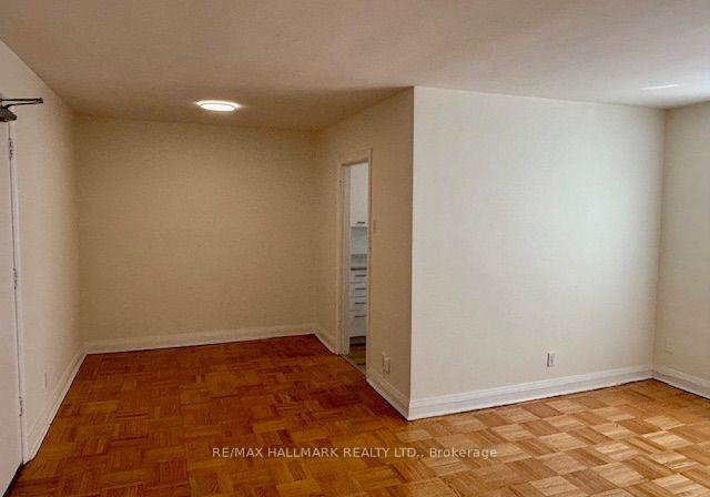 11-anglesey-boulevard-toronto-etobicoke-ontario-w13827482