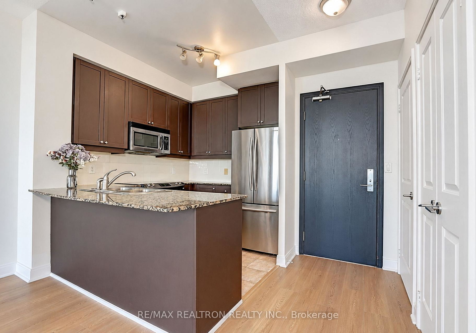 90-absolute-avenue-mississauga-ontario-w13827728
