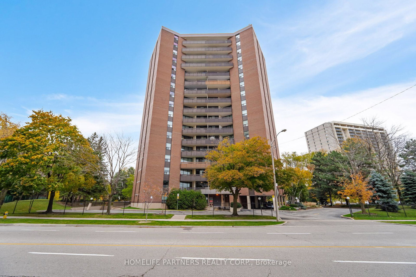 335-mill-road-toronto-etobicoke-ontario-w13827794
