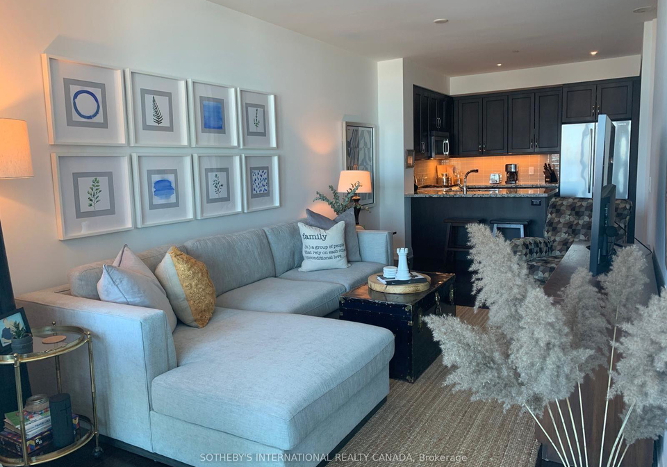 11-bronte-road-oakville-ontario-w13828158