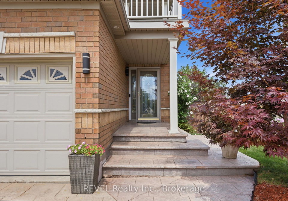 20-hayloft-court-brampton-ontario-w13828458