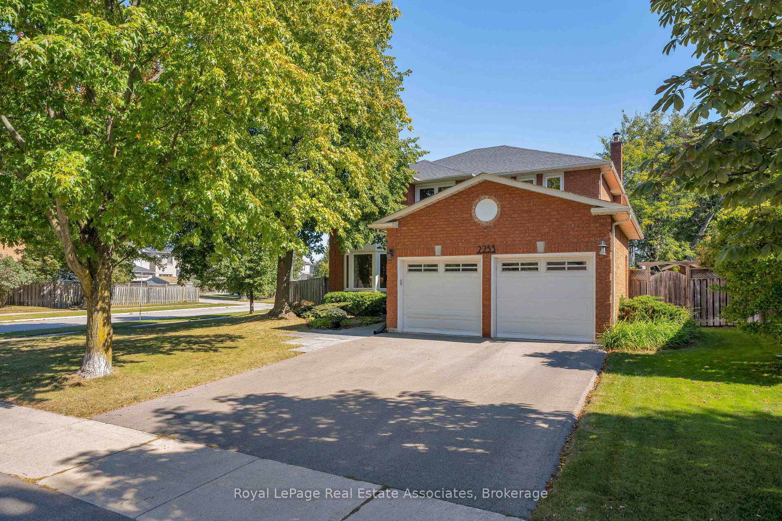 2253-towne-boulevard-oakville-ontario-w13828744