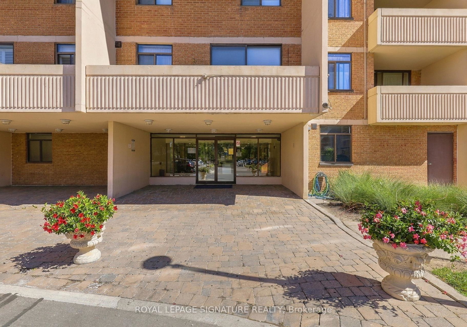 2645-jane-street-toronto-york-ontario-w13828824