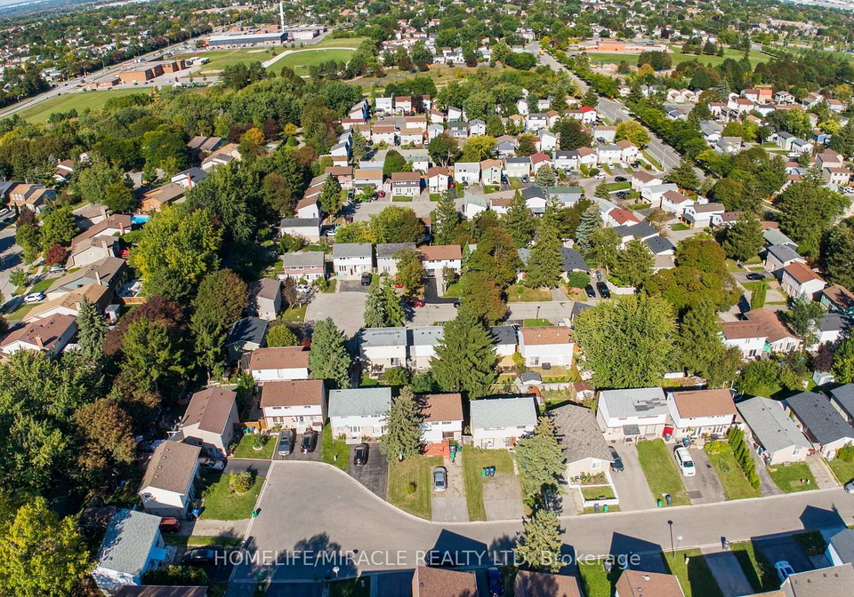 10-habitat-square-brampton-ontario-w13829334