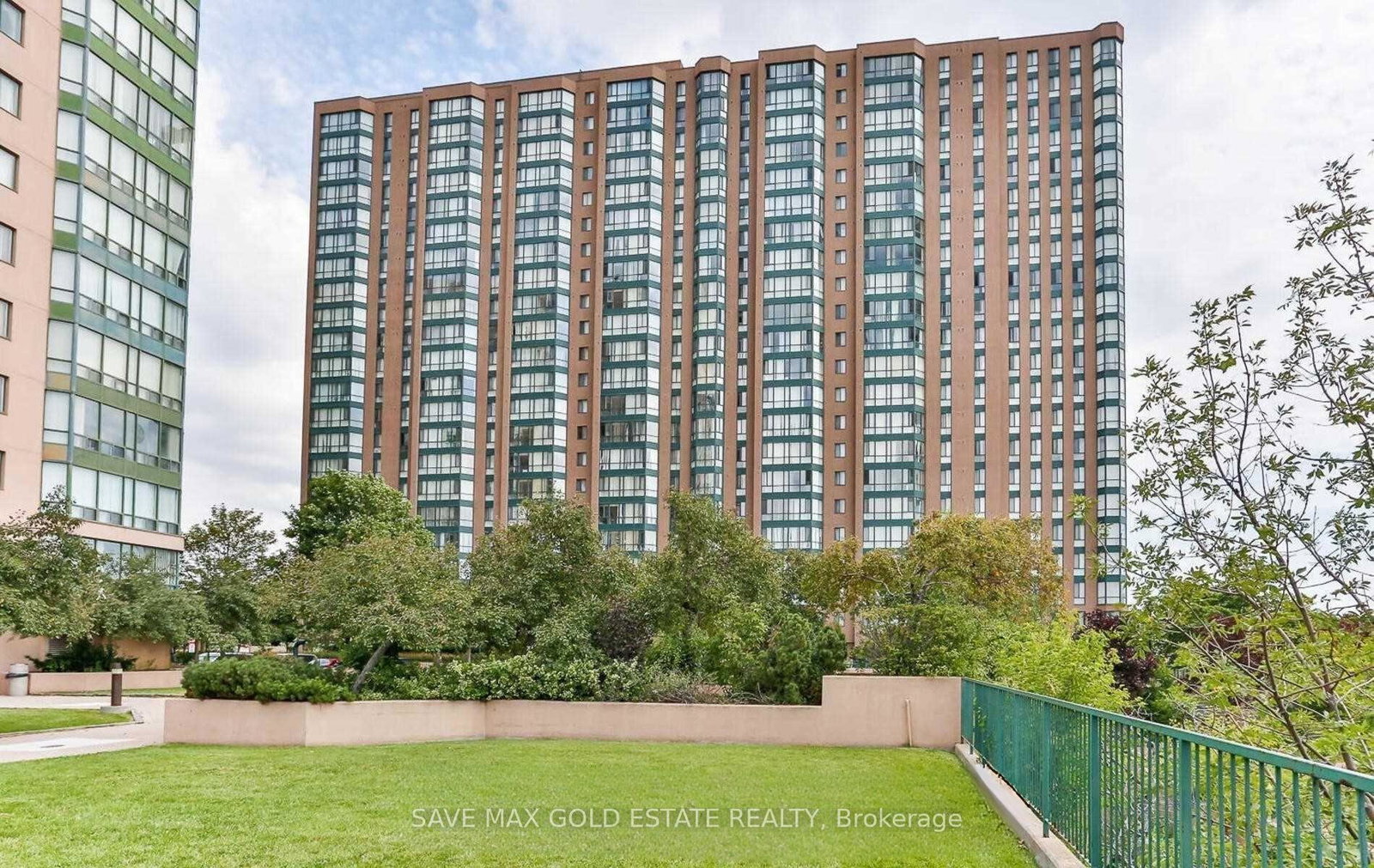 145-hillcrest-avenue-mississauga-ontario-w13829644