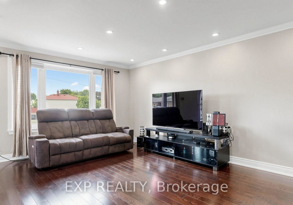 71-addington-crescent-brampton-ontario-w13829784