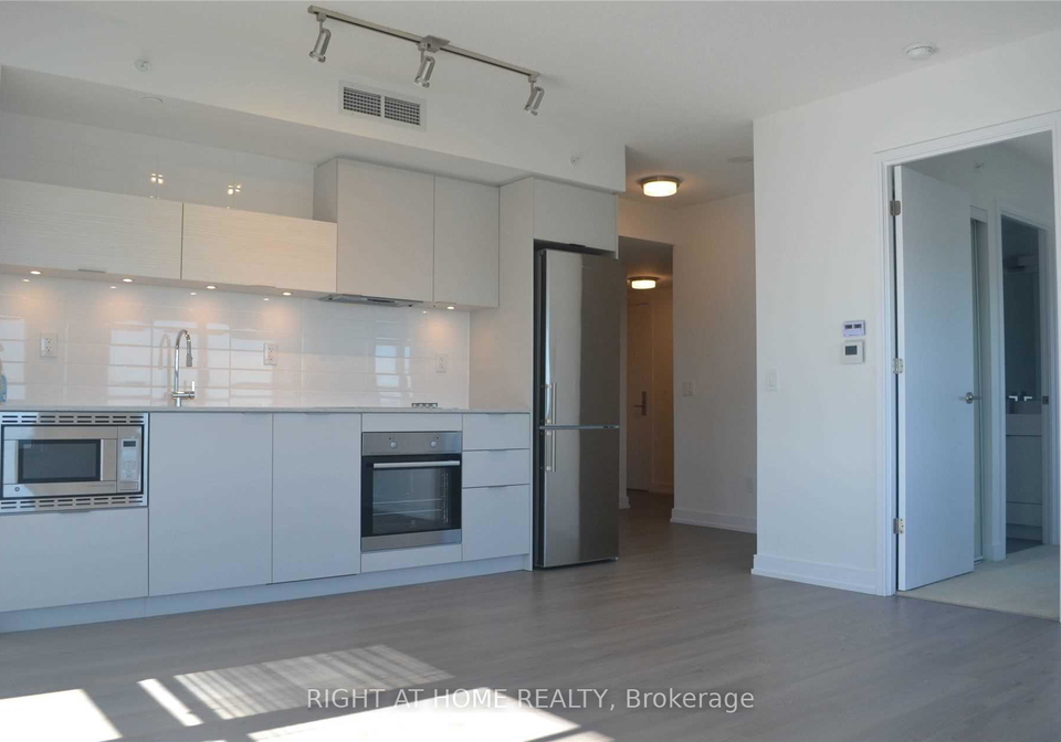 20-thomas-riley-road-toronto-etobicoke-ontario-w13830014