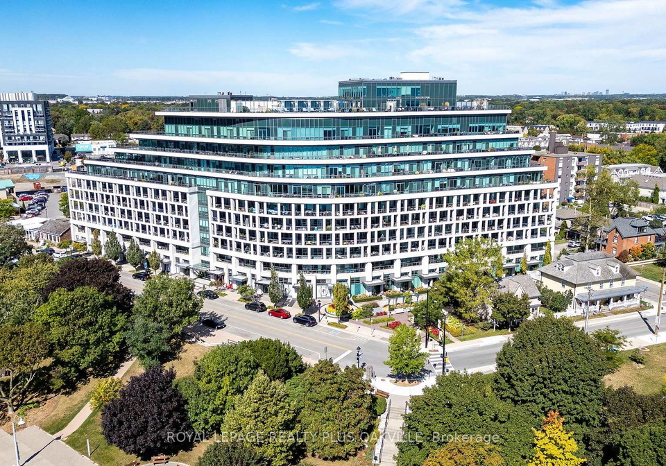 11-bronte-road-oakville-ontario-w13830920