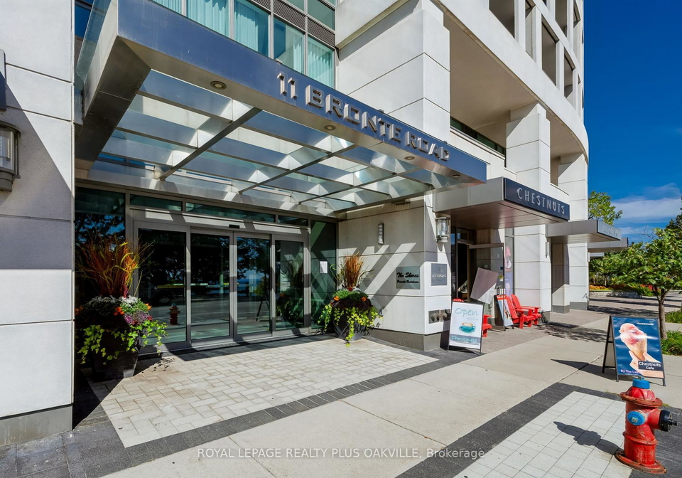 11-bronte-road-oakville-ontario-w13830920