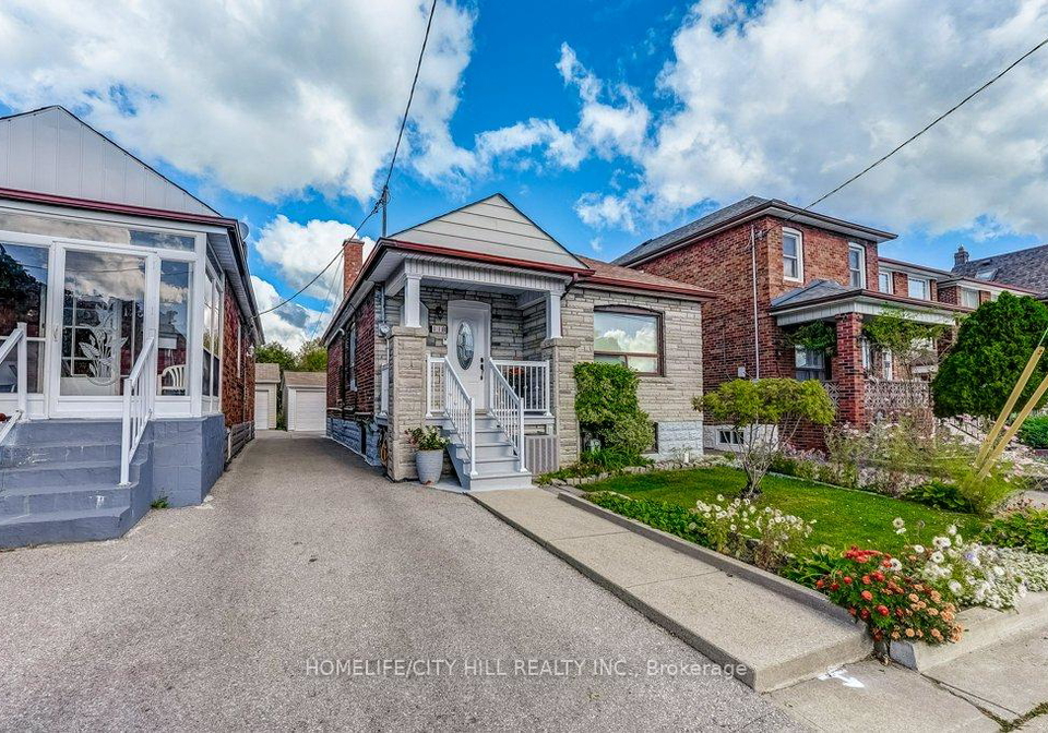 118-lambton-avenue-toronto-north-york-ontario-w13830996