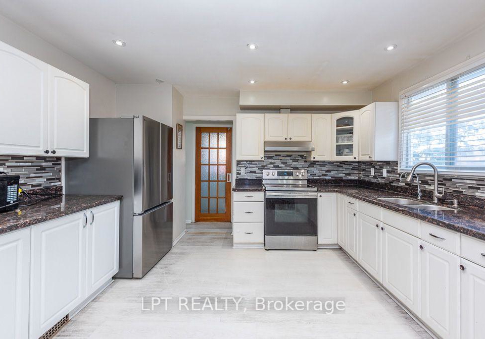 111-dearbourne-boulevard-brampton-ontario-w13831032
