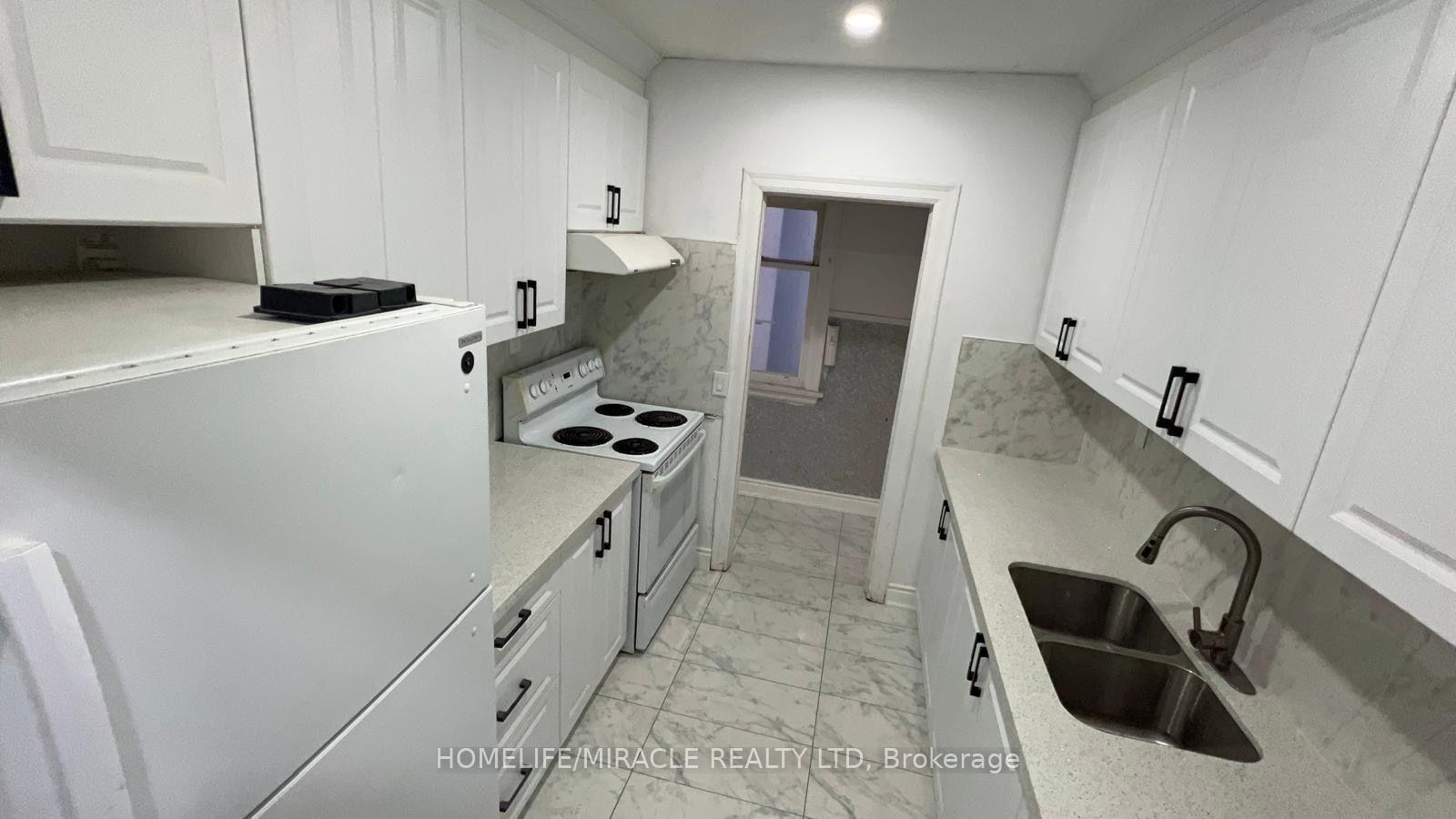 213-queen-street-w-brampton-ontario-w13831236
