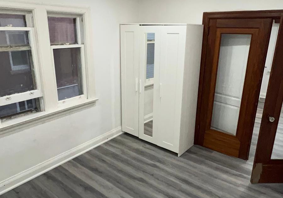 213-queen-street-w-brampton-ontario-w13831236
