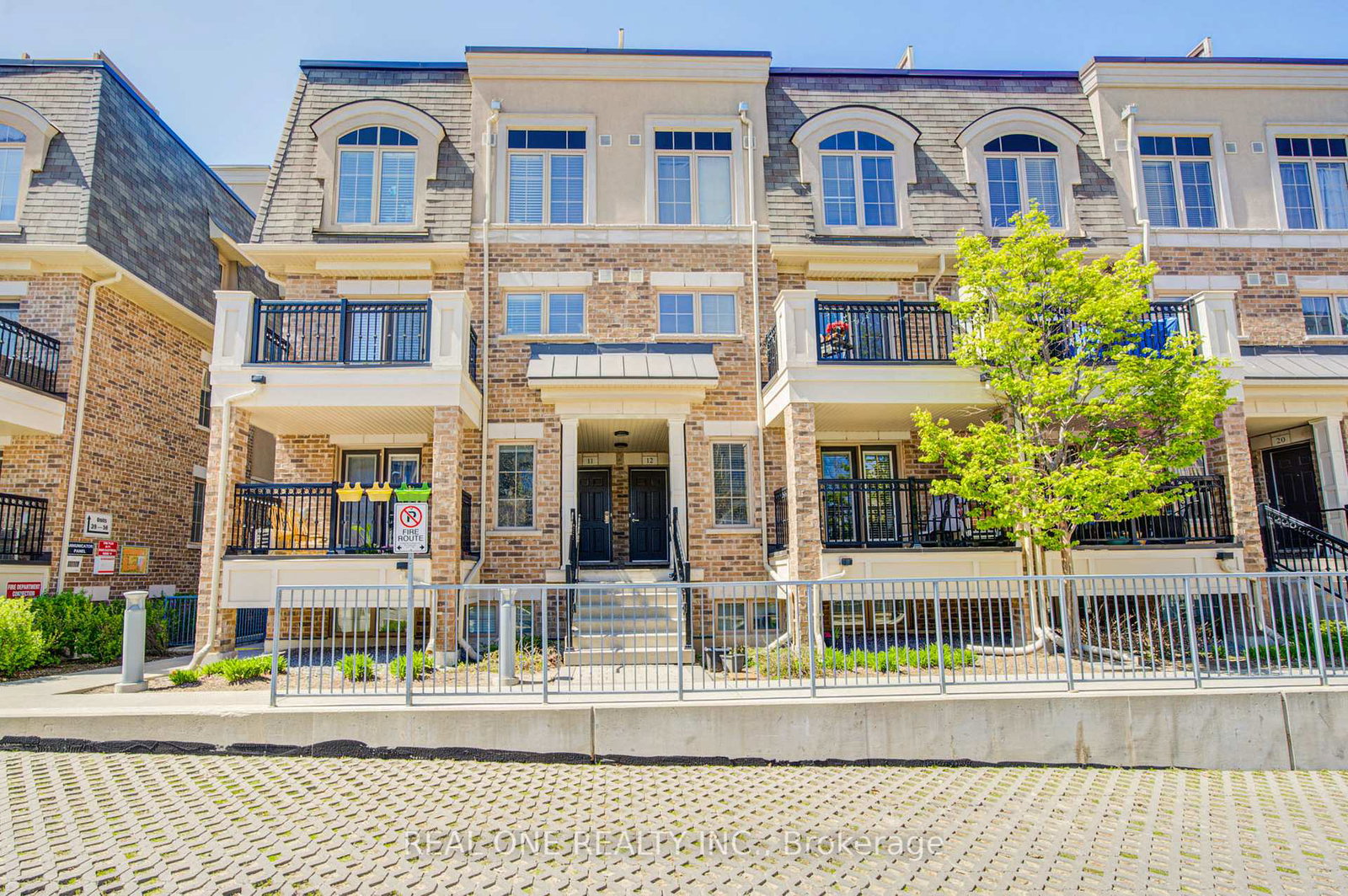 2441-greenwich-drive-oakville-ontario-w13831294