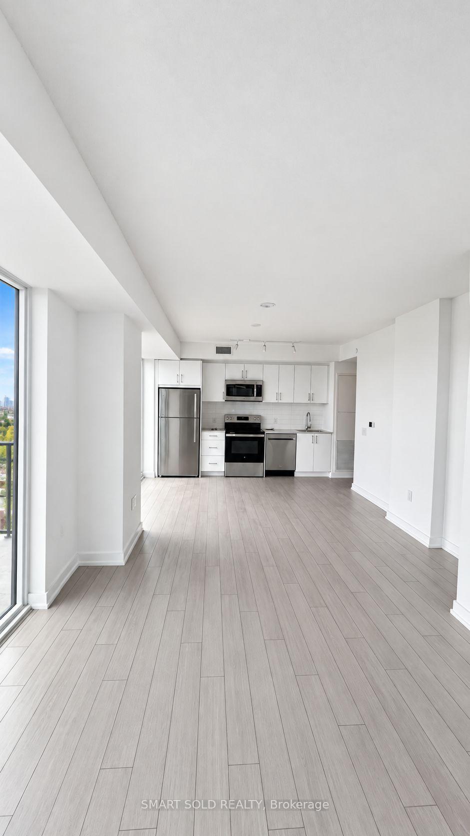 4010-eglinton-avenue-w-toronto-etobicoke-ontario-w13831412
