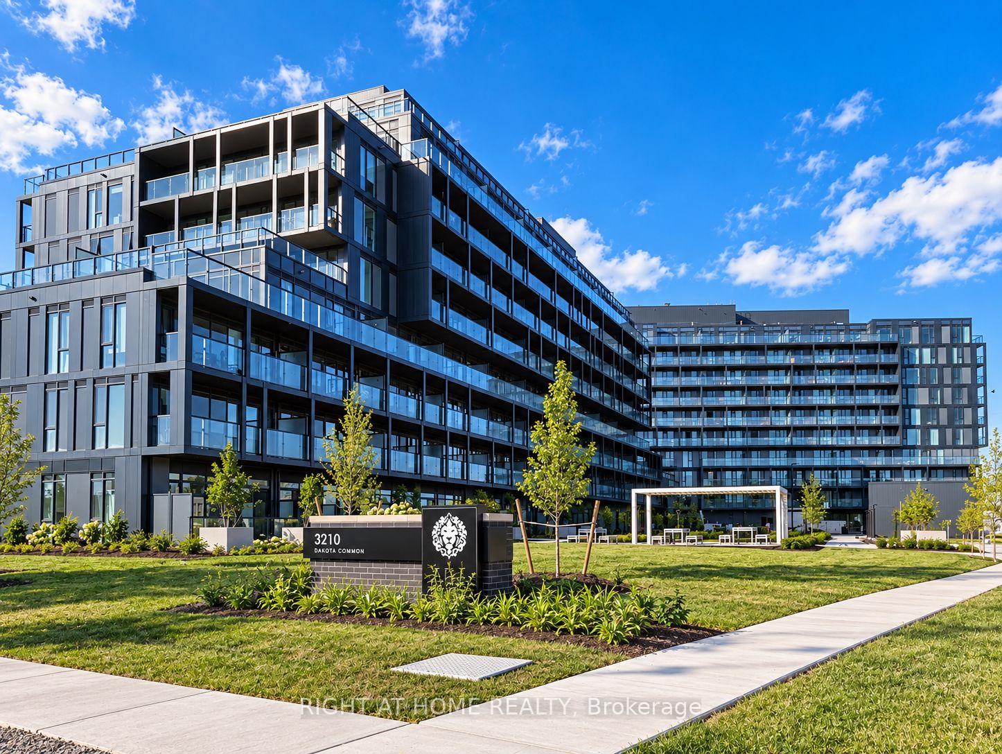 3200-dakota-common-burlington-ontario-w13831430
