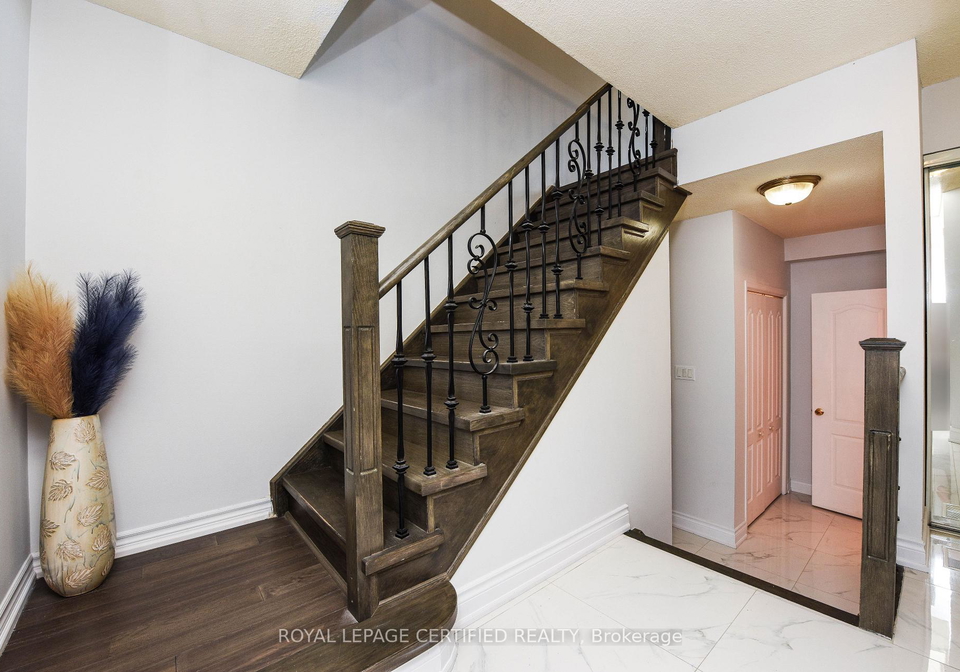 6037-clover-ridge-crescent-mississauga-ontario-w13831678