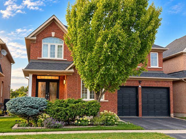 2323-falling-green-drive-oakville-ontario-w13832316