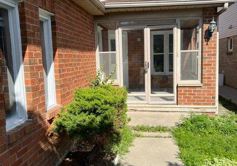 62-woodside-court-brampton-ontario-w13832340