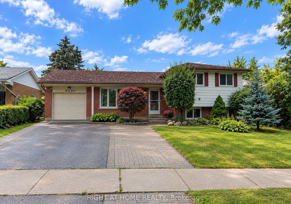2201-bridge-road-oakville-ontario-w13832982