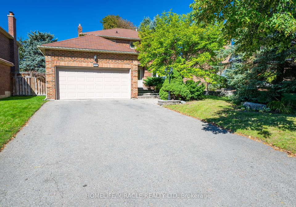 9-iris-crescent-brampton-ontario-w13833054