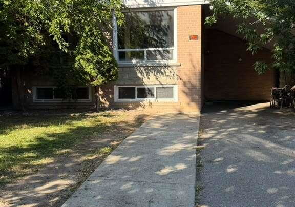 22-foxcote-crescent-toronto-etobicoke-ontario-w13833204